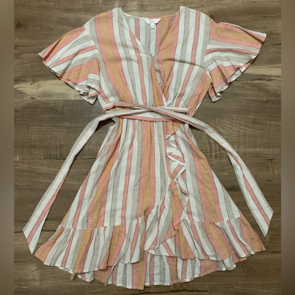 LAUREN CONRAD pink and white dress with ruffles!